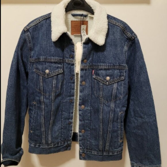 New Women's Levi's Ex-Boyfriend Sherpa Trucker Jacket - Picture 1 of 9